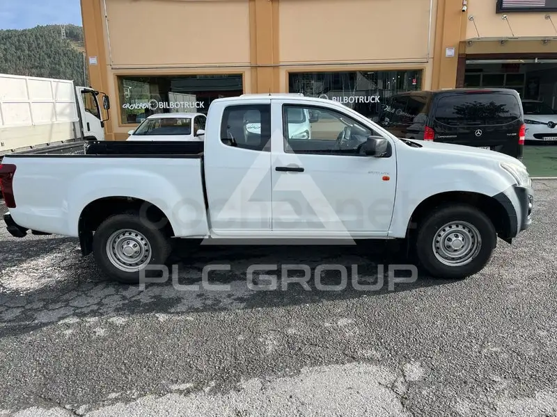 2018 Isuzu 