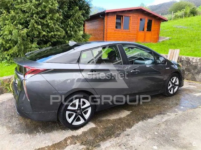 2018 Toyota PRIUS