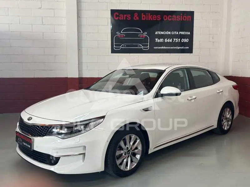 2018 KIA Optima