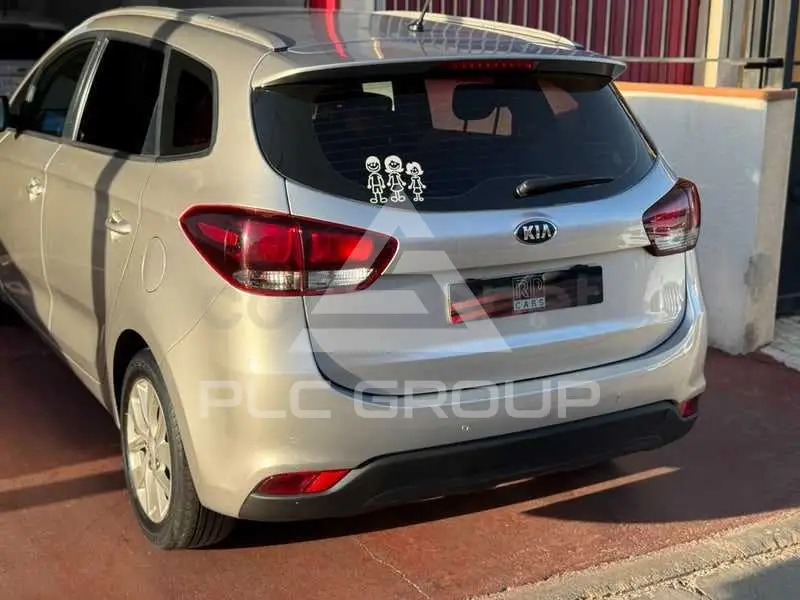 2018 KIA Carens