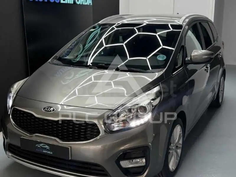 2018 KIA Carens