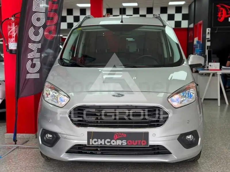 2018 Ford Tourneo