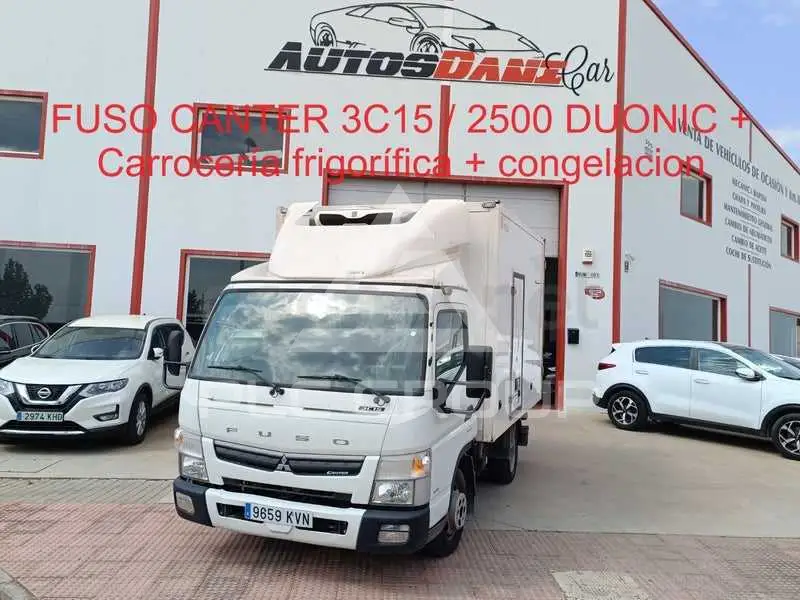 2019 Nissan 