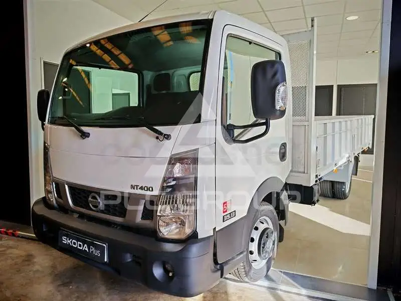 2019 Nissan NT400