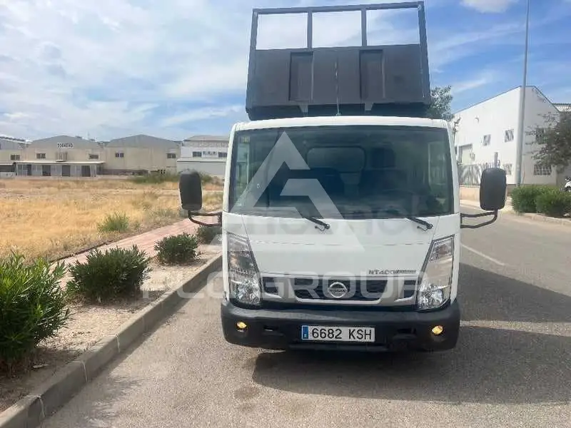 2019 Nissan NT400
