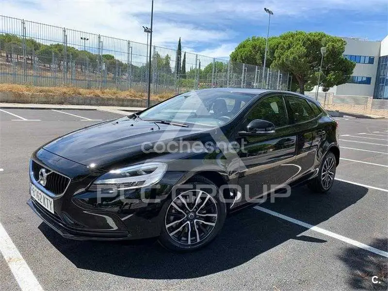 2019 Volvo V40