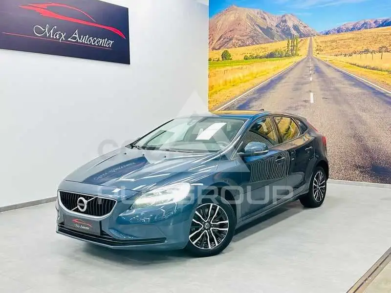 2019 Volvo V40