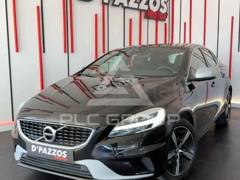 2019 Volvo V40