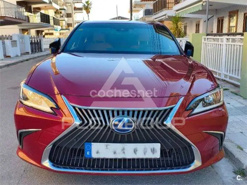 2019 Lexus ES