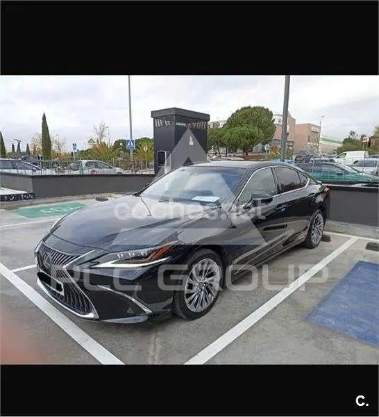 2019 Lexus ES