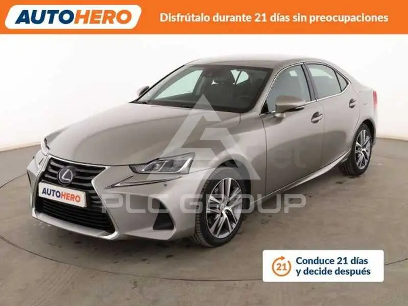2019 Lexus IS