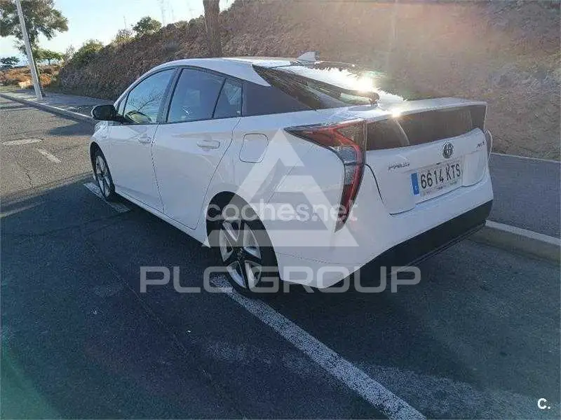 2019 Toyota PRIUS