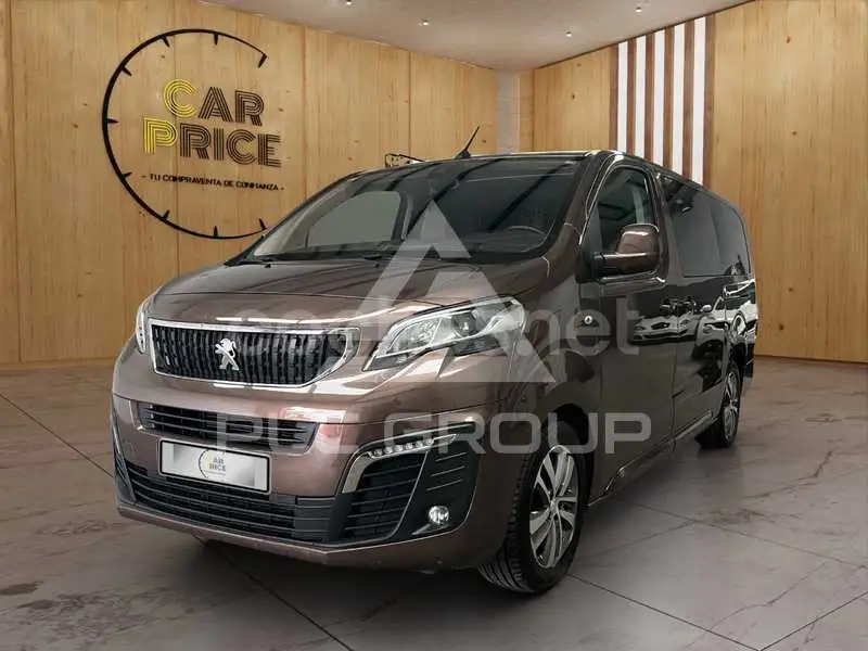 2019 Peugeot Traveller