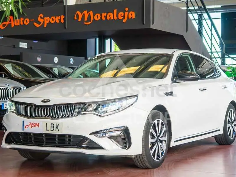 2019 KIA Optima