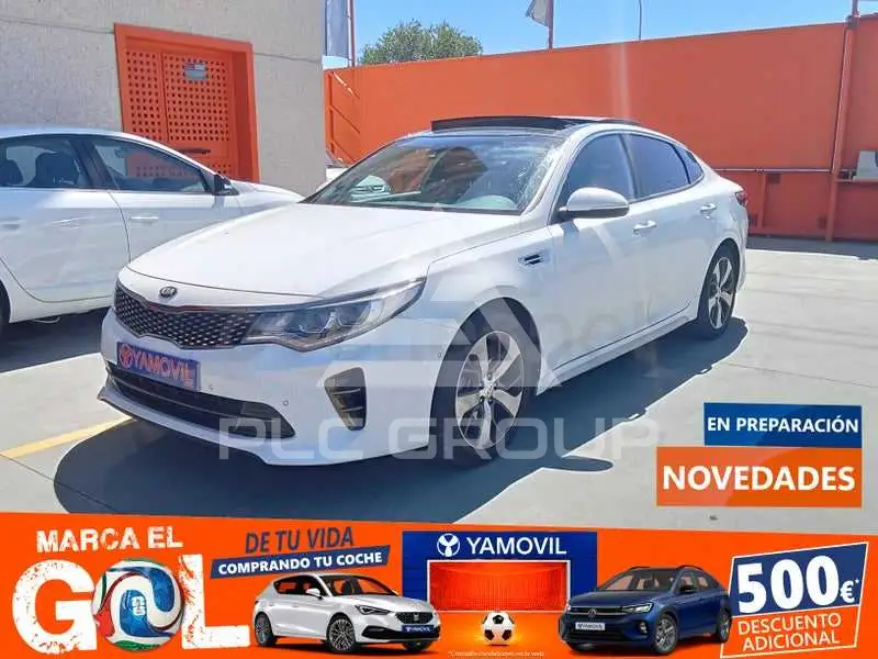 2019 KIA Optima
