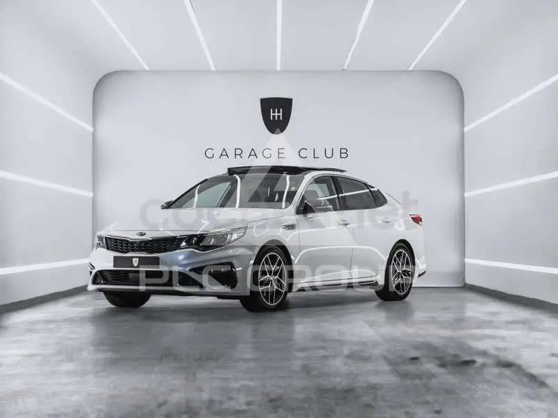2019 KIA Optima