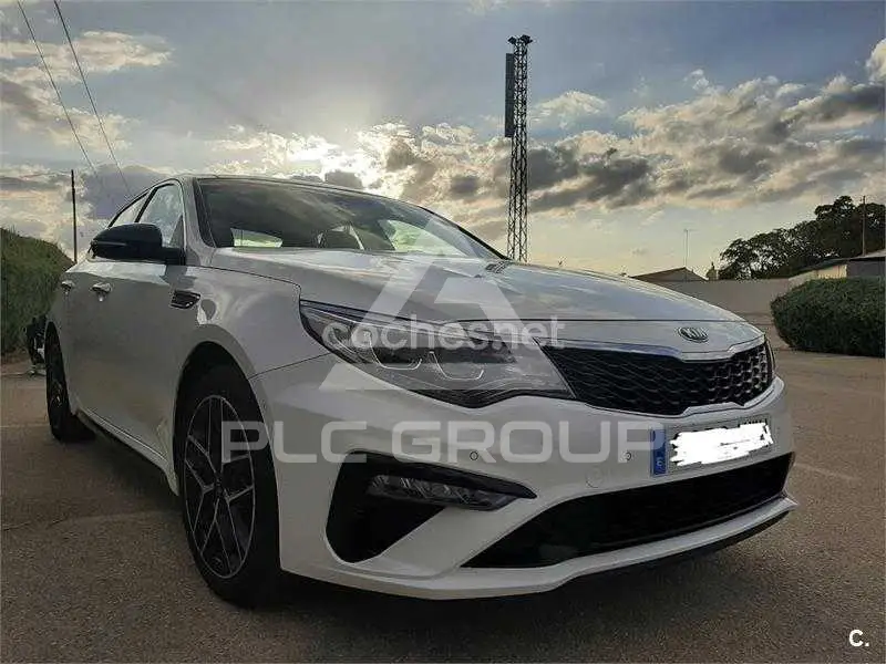 2019 KIA Optima