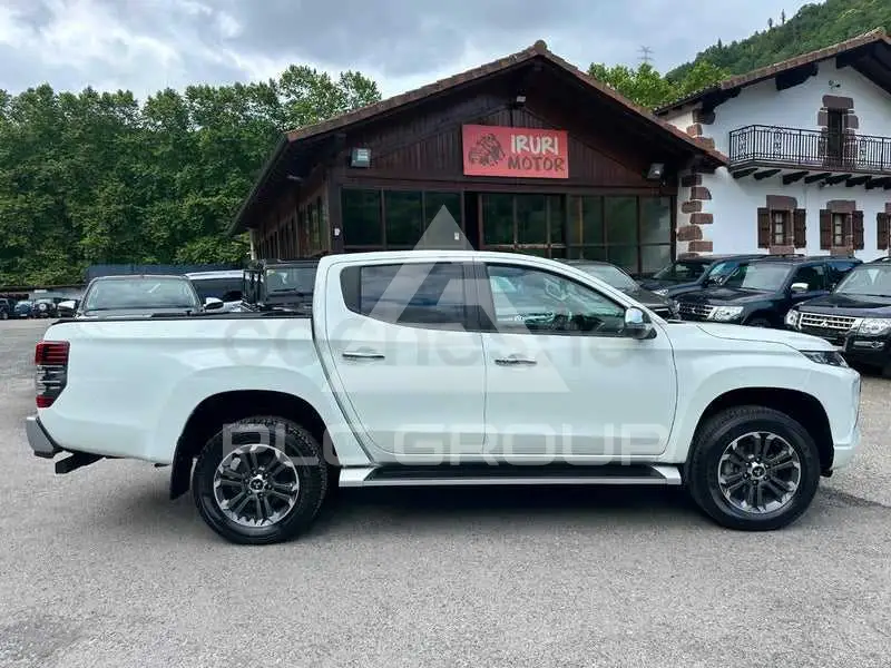 2020 Mitsubishi L200
