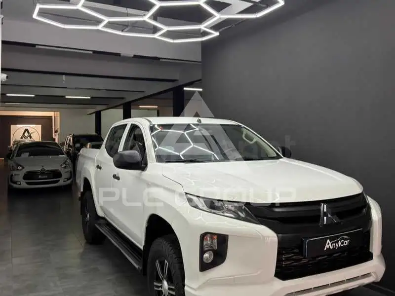 2020 Mitsubishi L200