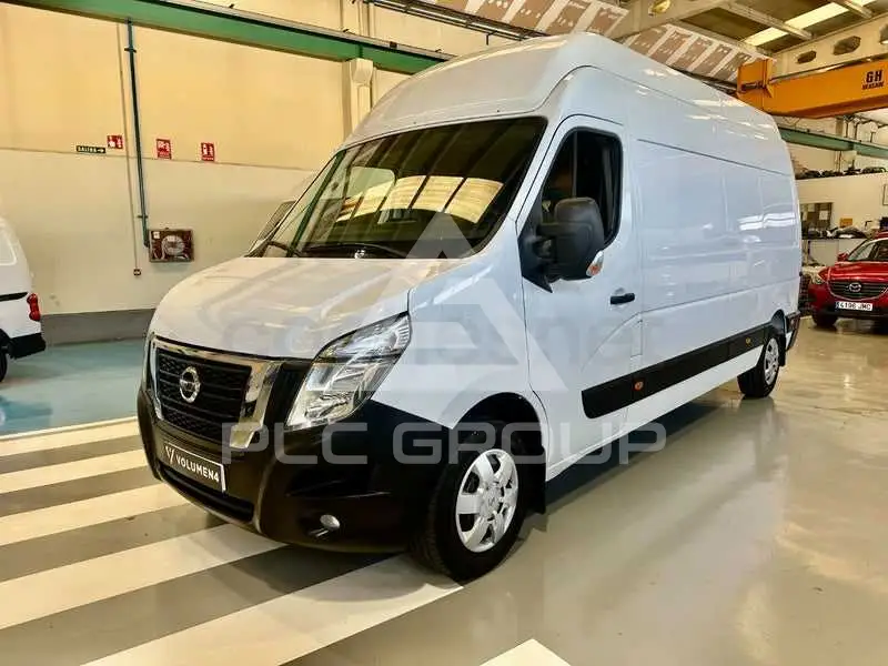 2020 Nissan NV 400