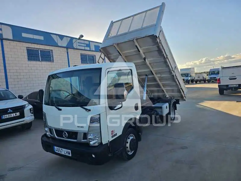2020 Nissan NT400
