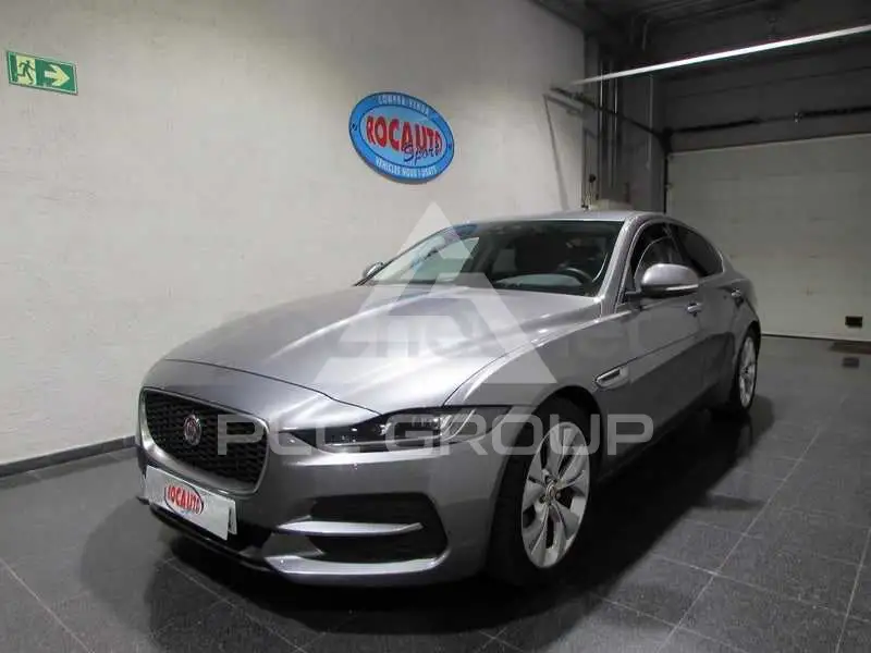 2020 Jaguar XE