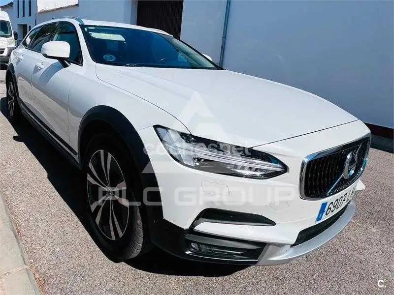 2020 Volvo V90