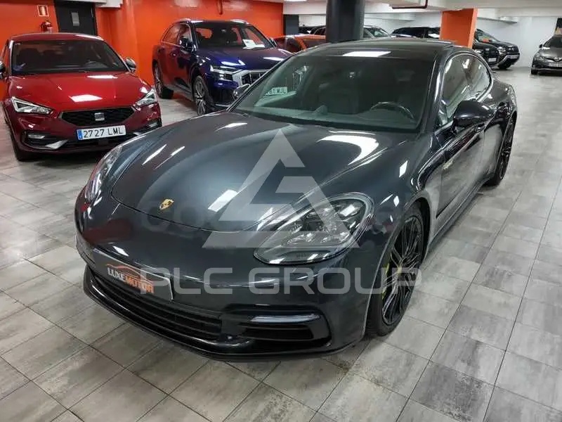 2020 Porsche Panamera