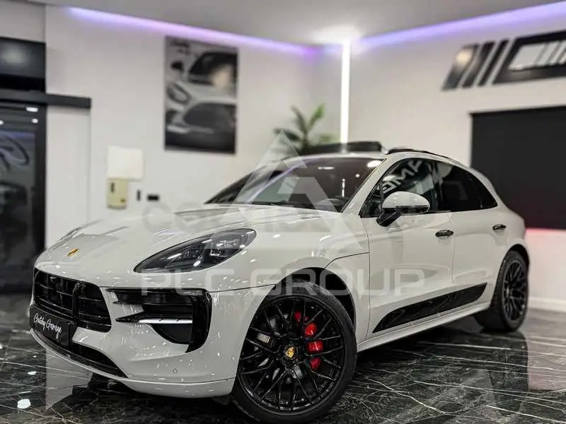 2020 Porsche MACAN