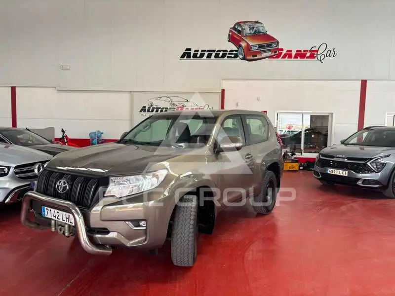 2020 Toyota LAND CRUISER