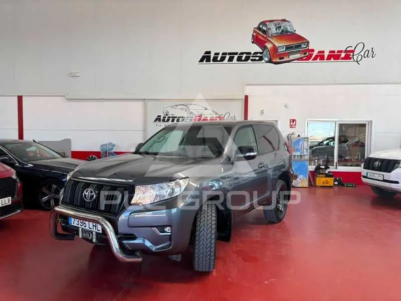 2020 Toyota LAND CRUISER