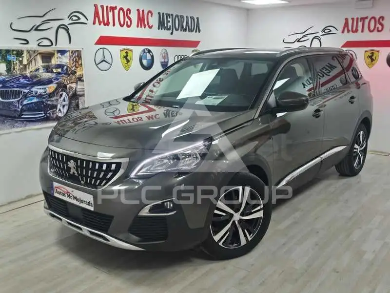 2020 Peugeot 5008