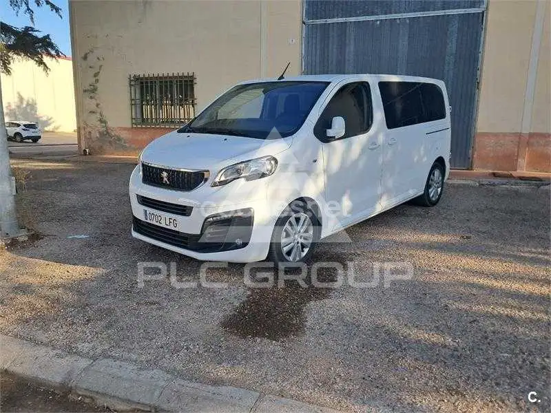 2020 Peugeot Traveller