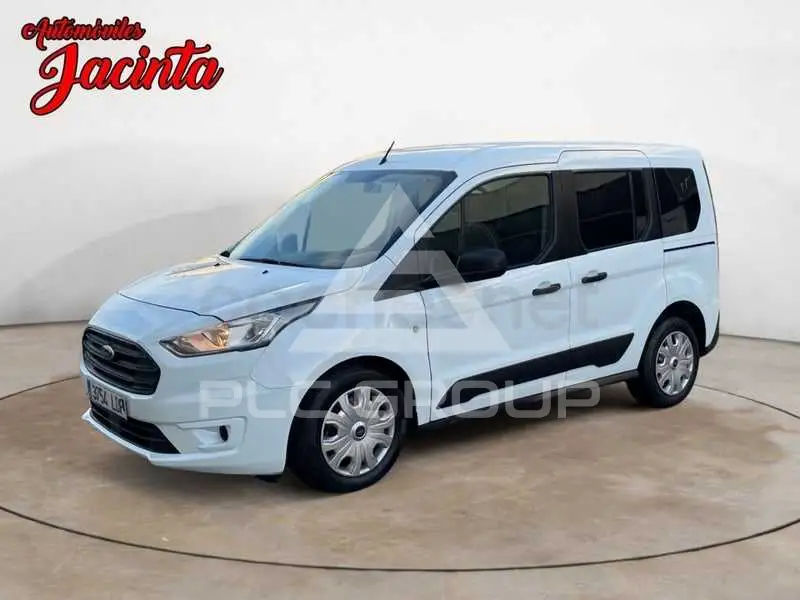 2020 Ford Tourneo