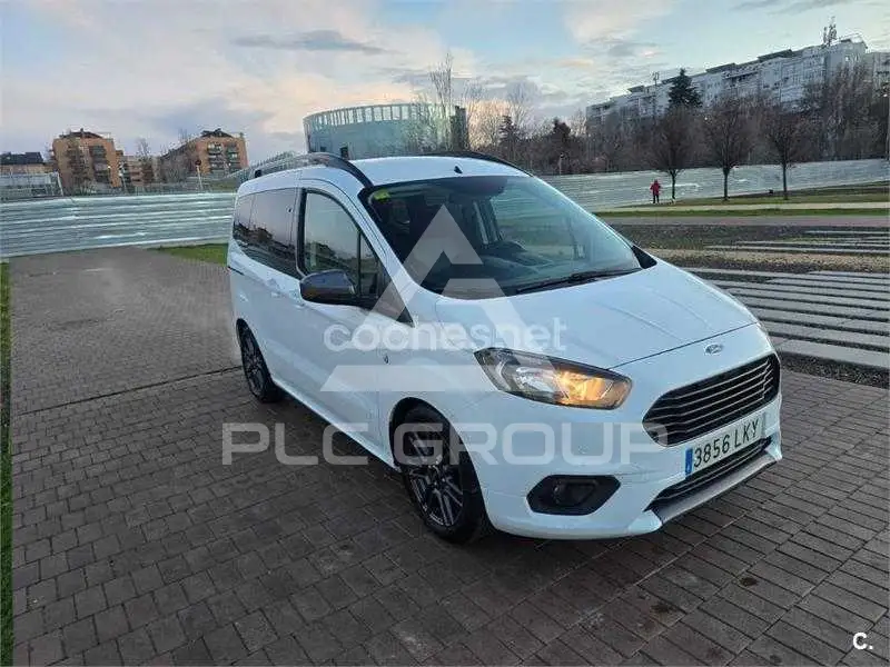 2020 Ford Tourneo