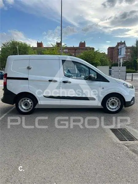 2020 Ford Tourneo