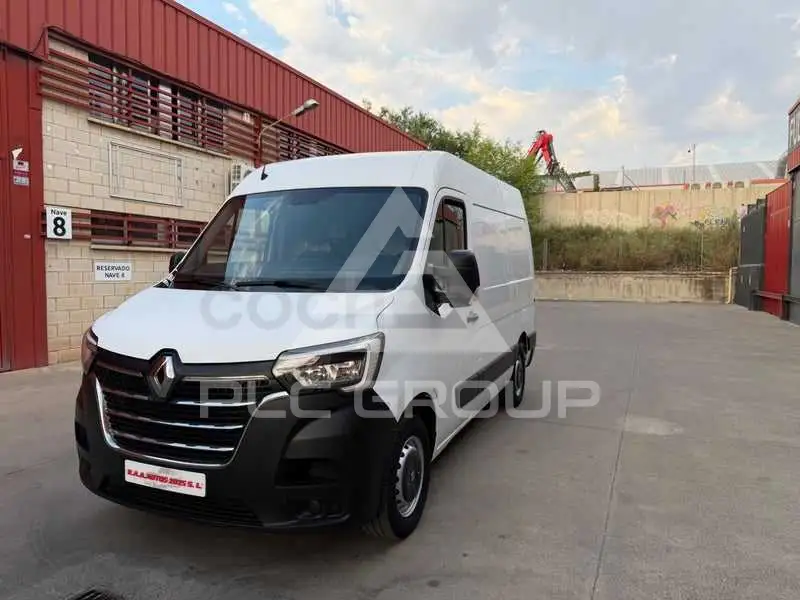 2020 Renault Master