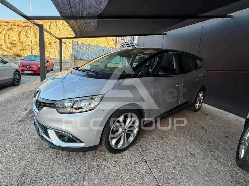 2020 Renault Grand Scenic