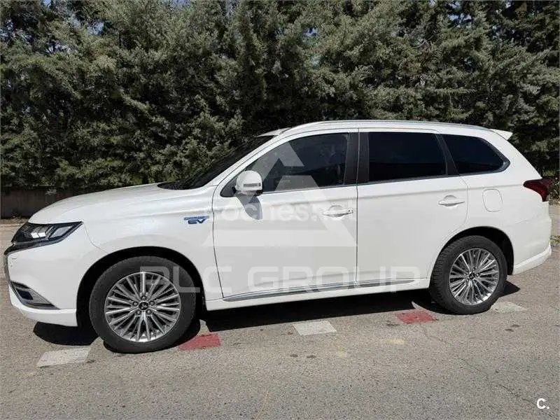 2021 Mitsubishi OUTLANDER