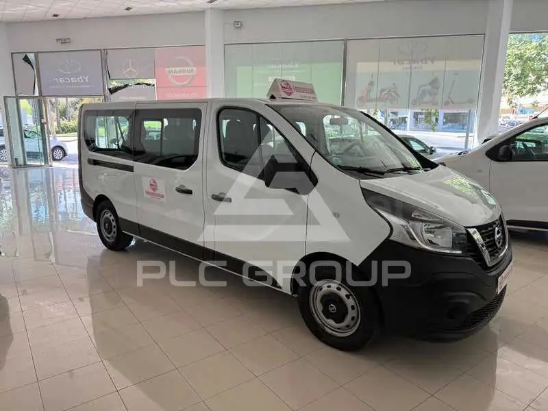 2021 Nissan NV 300