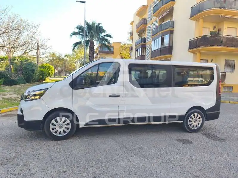 2021 Nissan NV 300