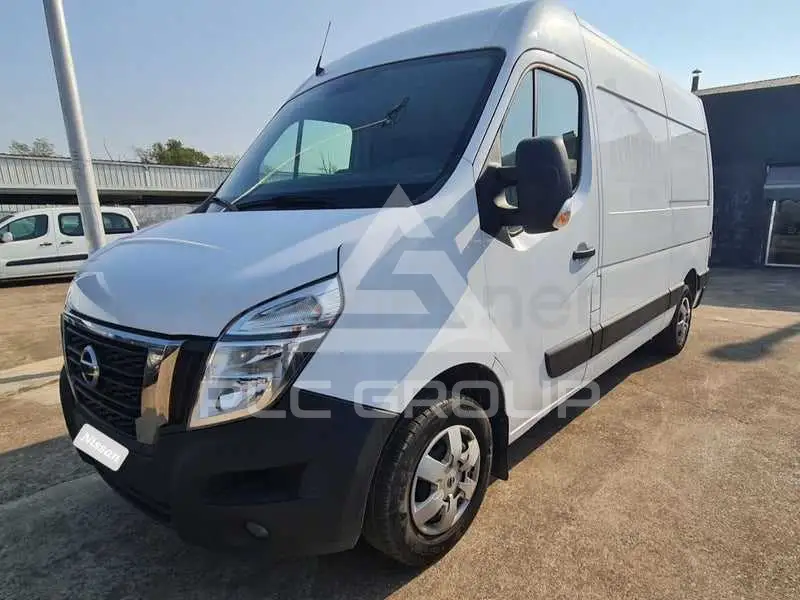 2021 Nissan NV 400