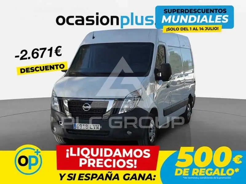 2021 Nissan NV 400
