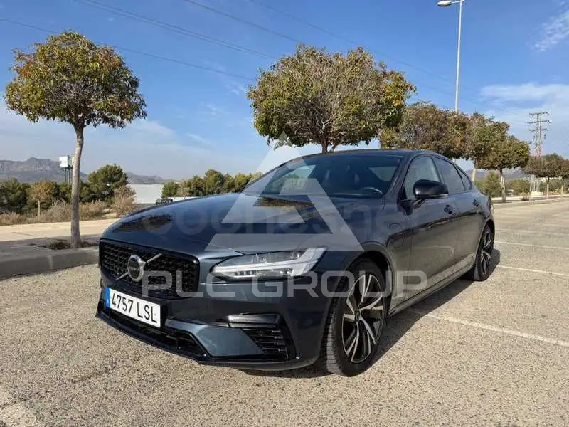 2021 Volvo S90