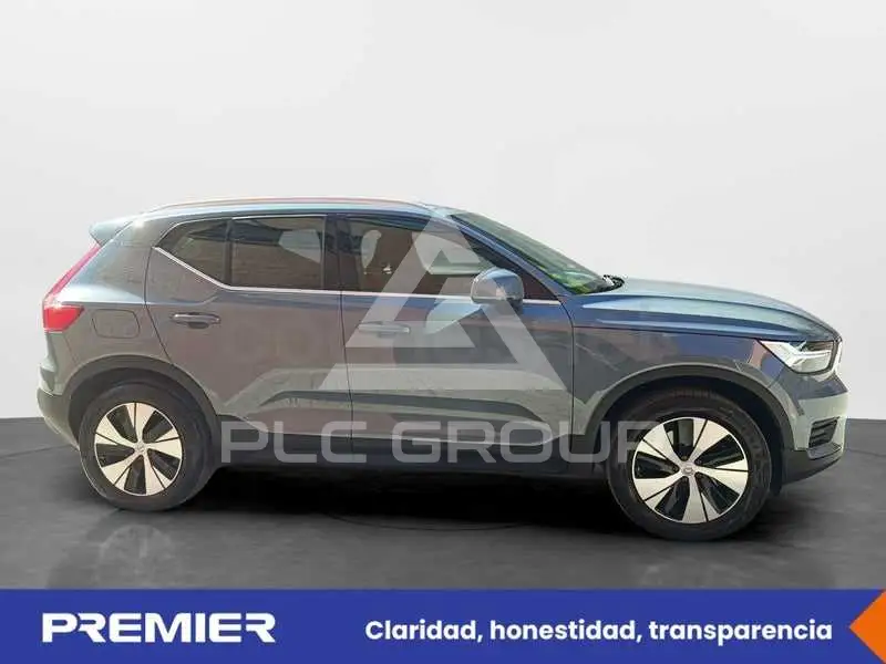 2021 Volvo XC40