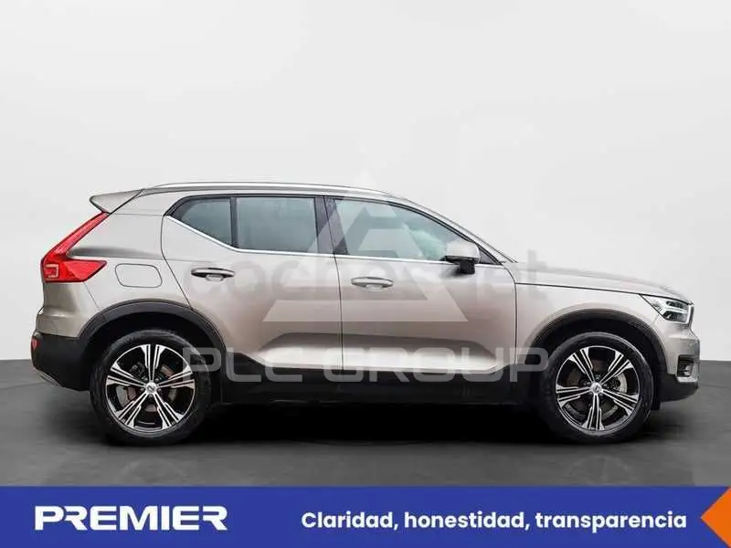 2021 Volvo XC40