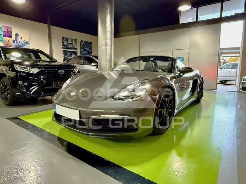 2021 Porsche 718