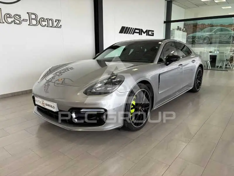 2021 Porsche Panamera