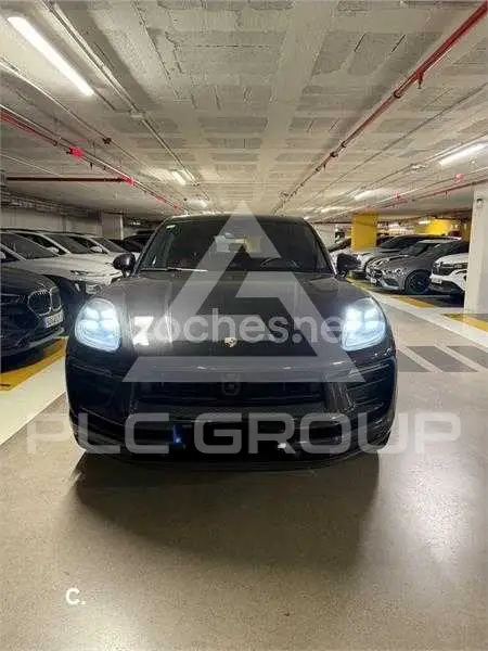 2021 Porsche MACAN