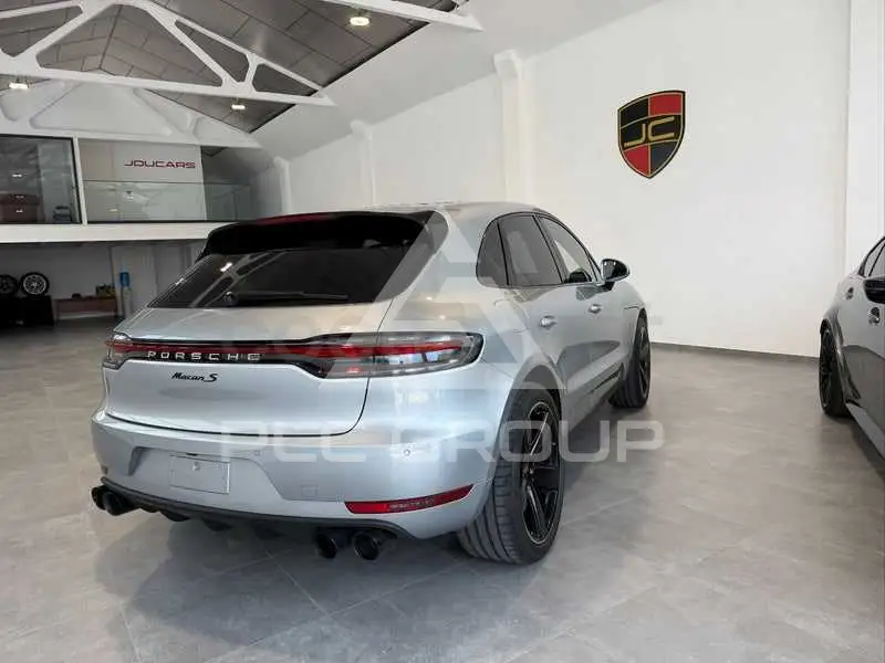2021 Porsche MACAN
